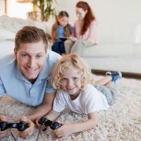 4-dad-and-girl-carpet-cleaning